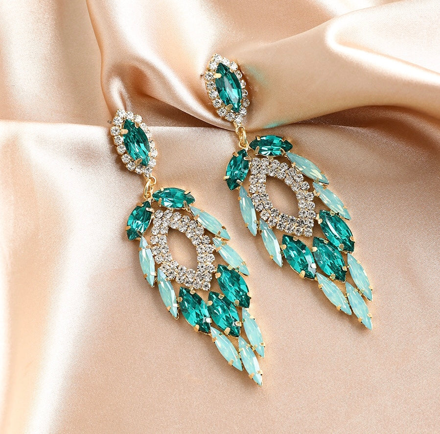 Angelic Gleam Earrings (Emerald)